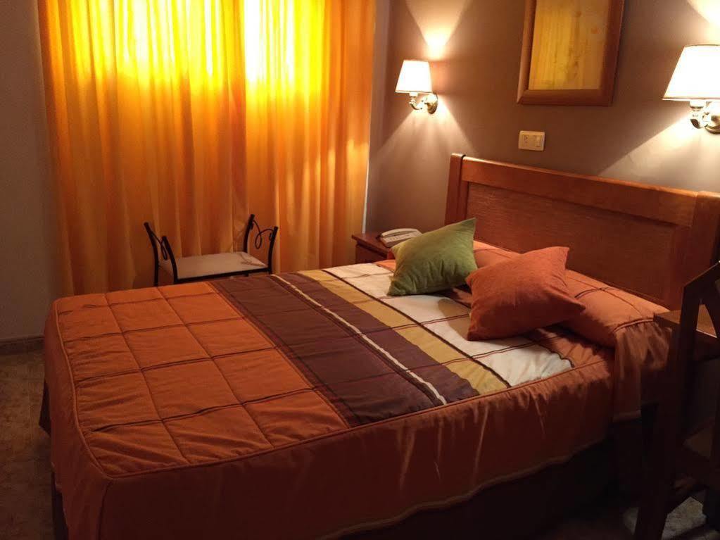 Hostal Argentina Caceres Ngoại thất bức ảnh