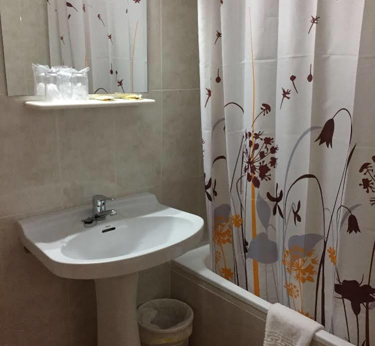 Hostal Argentina Caceres Ngoại thất bức ảnh